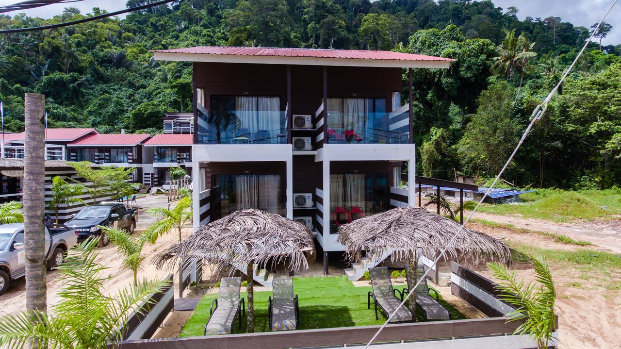 The Barat Tioman Beach Resort Kampong Juara Exterior photo